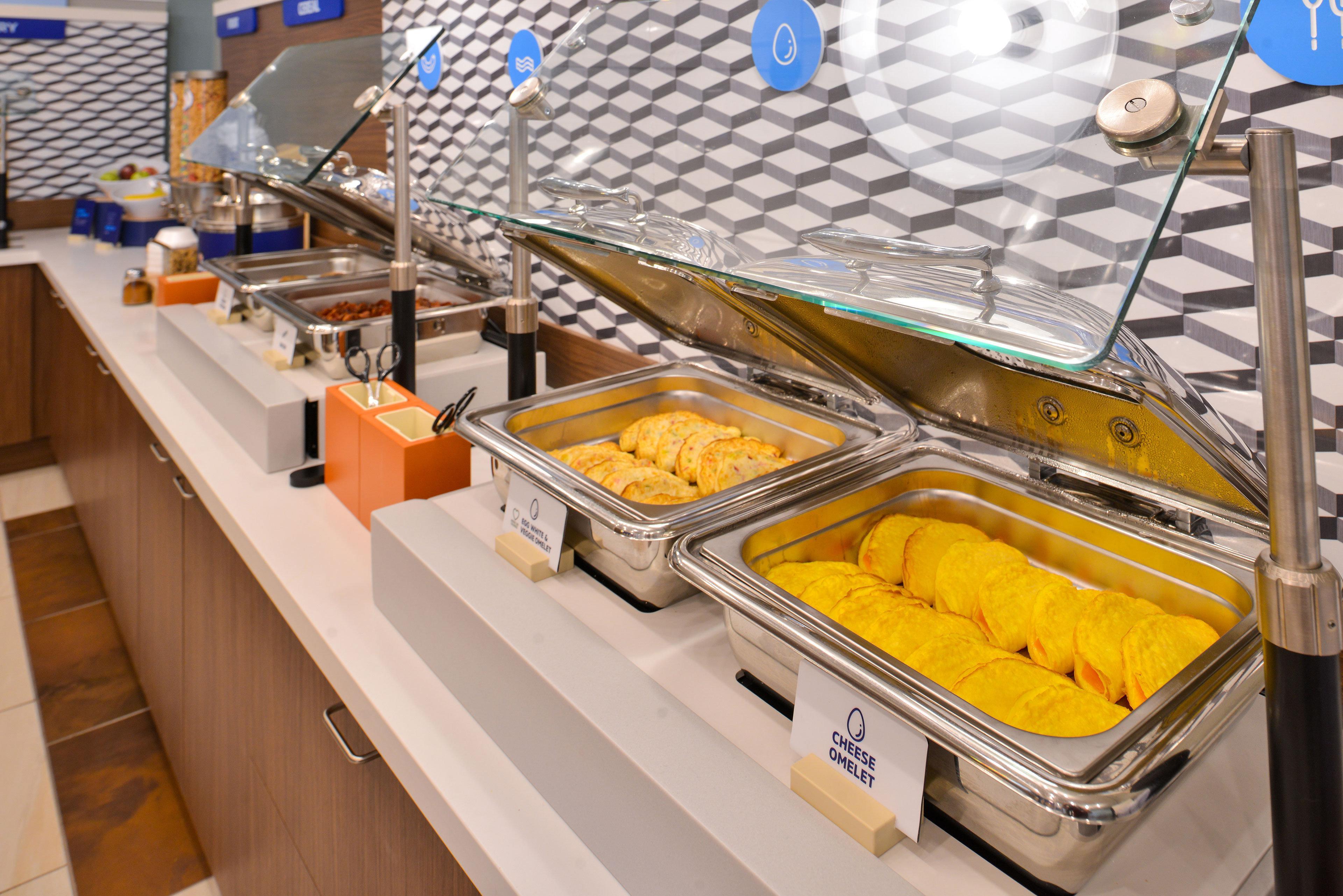 Holiday Inn Express & Suites Logan By Ihg Экстерьер фото