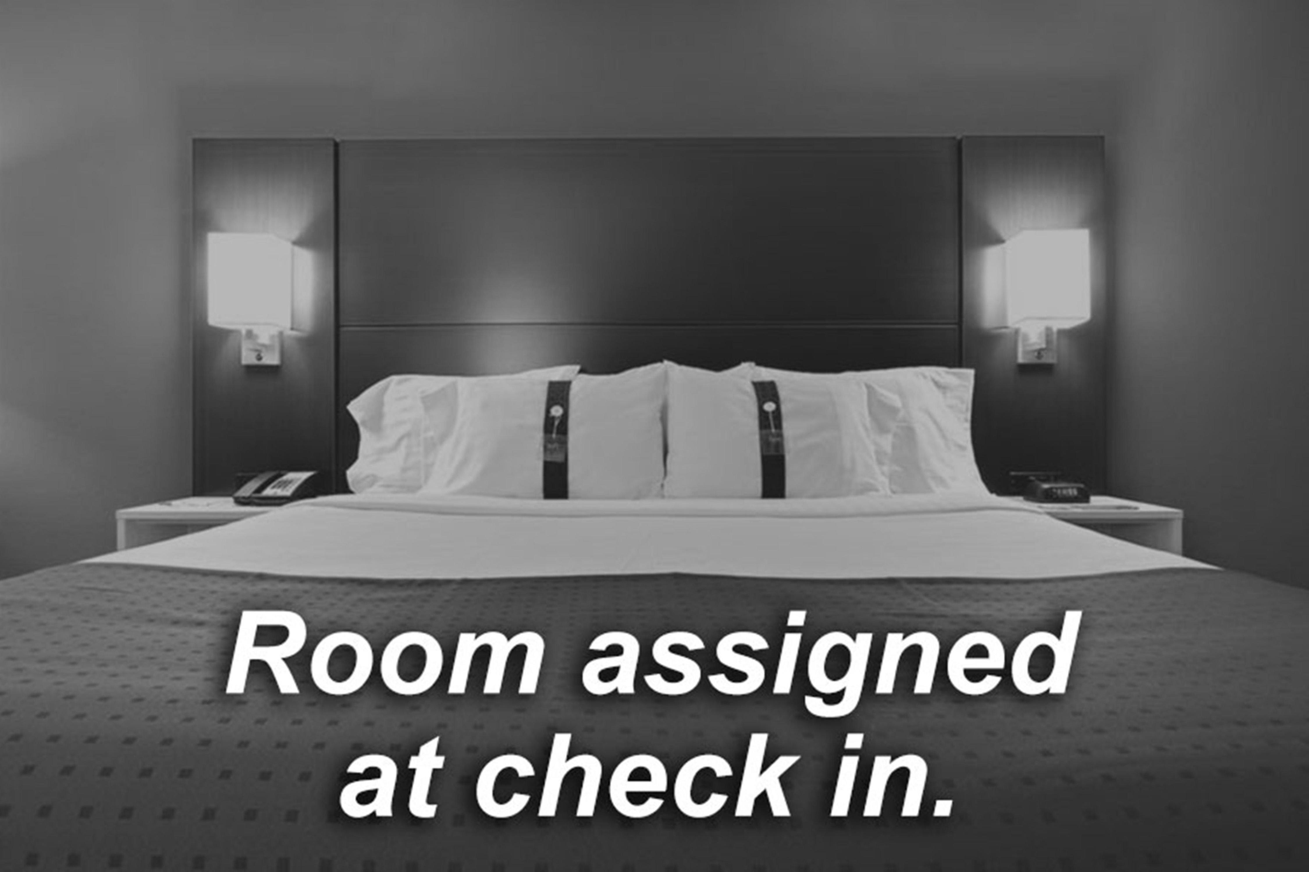 Holiday Inn Express & Suites Logan By Ihg Экстерьер фото