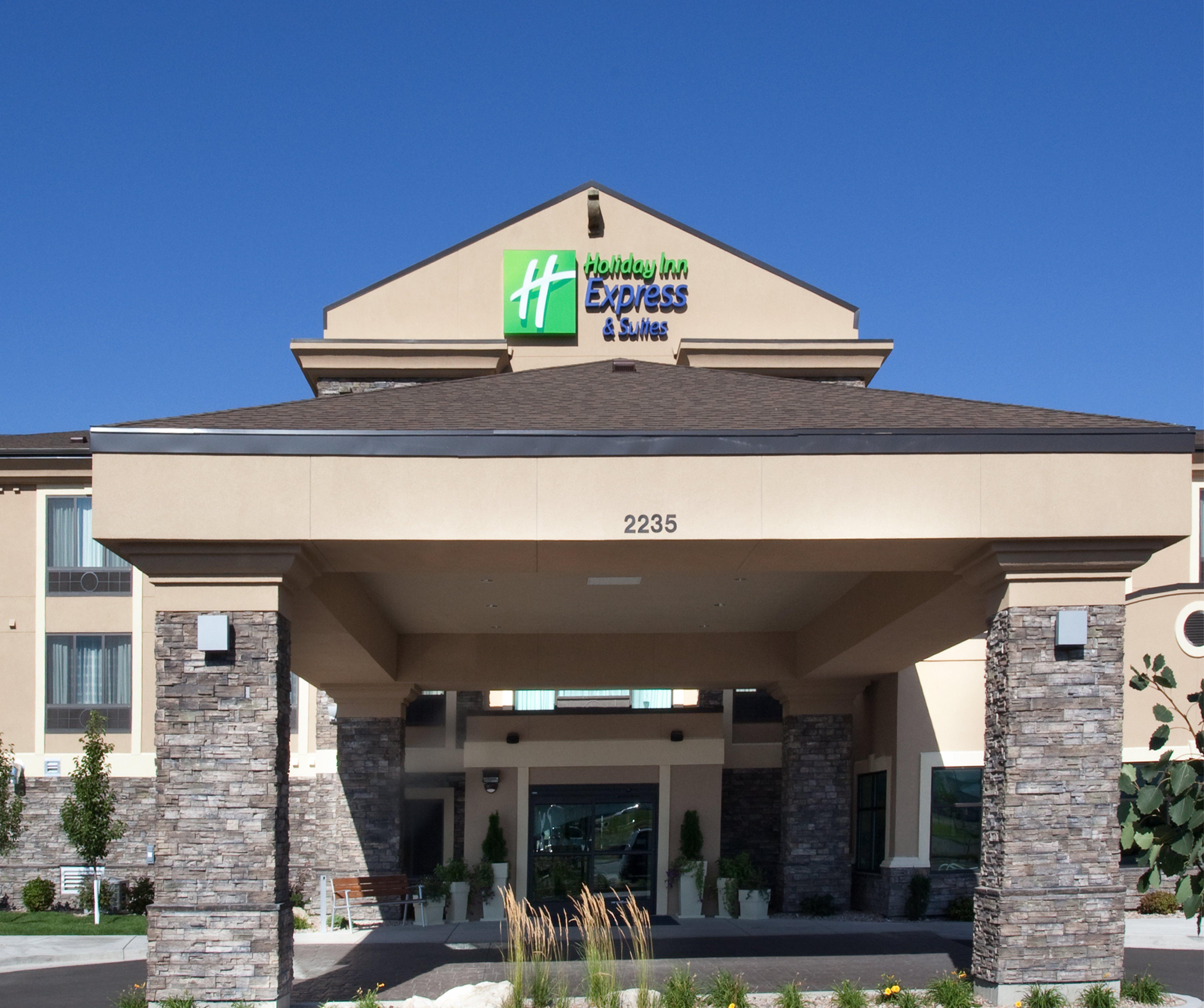 Holiday Inn Express & Suites Logan By Ihg Экстерьер фото