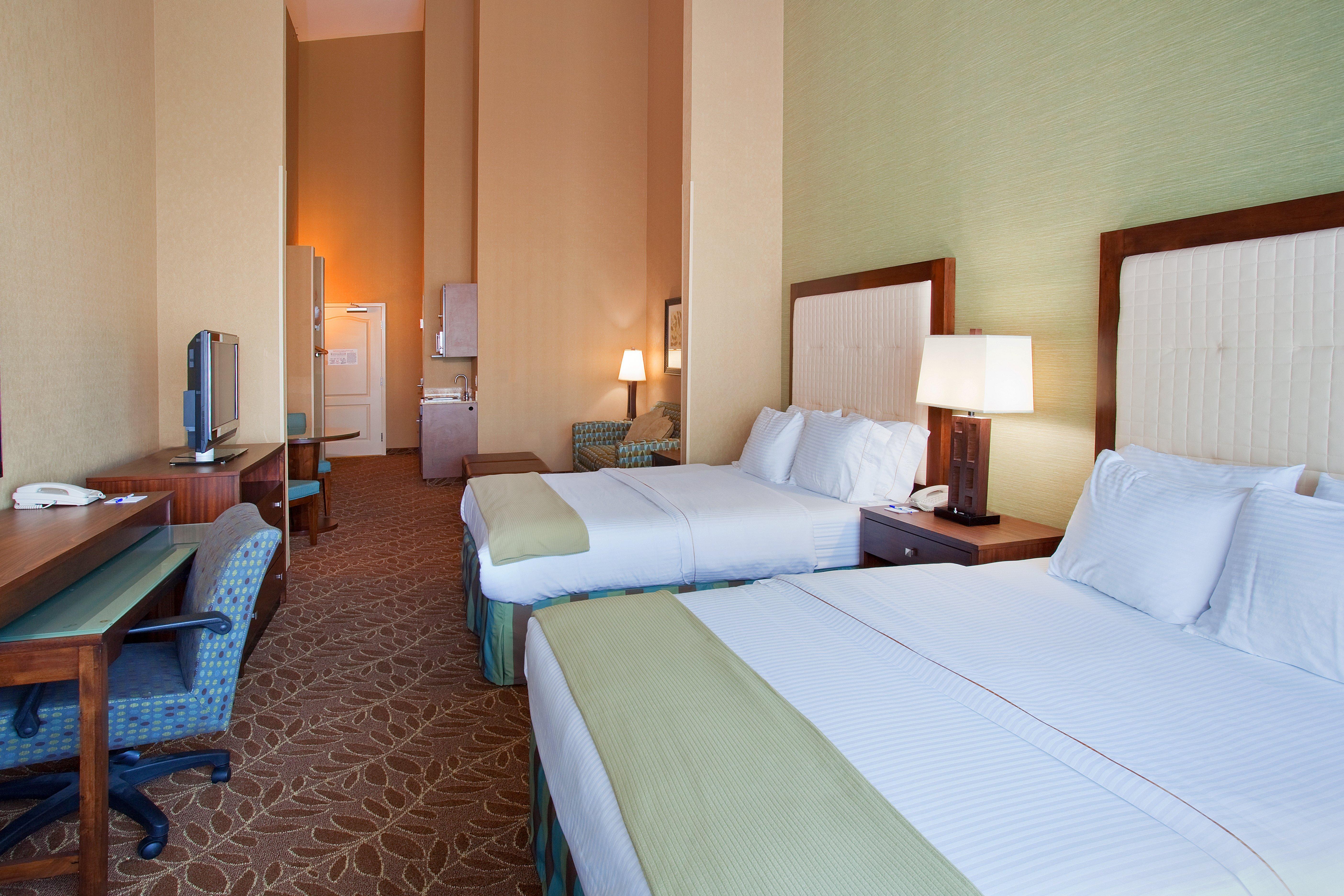 Holiday Inn Express & Suites Logan By Ihg Экстерьер фото