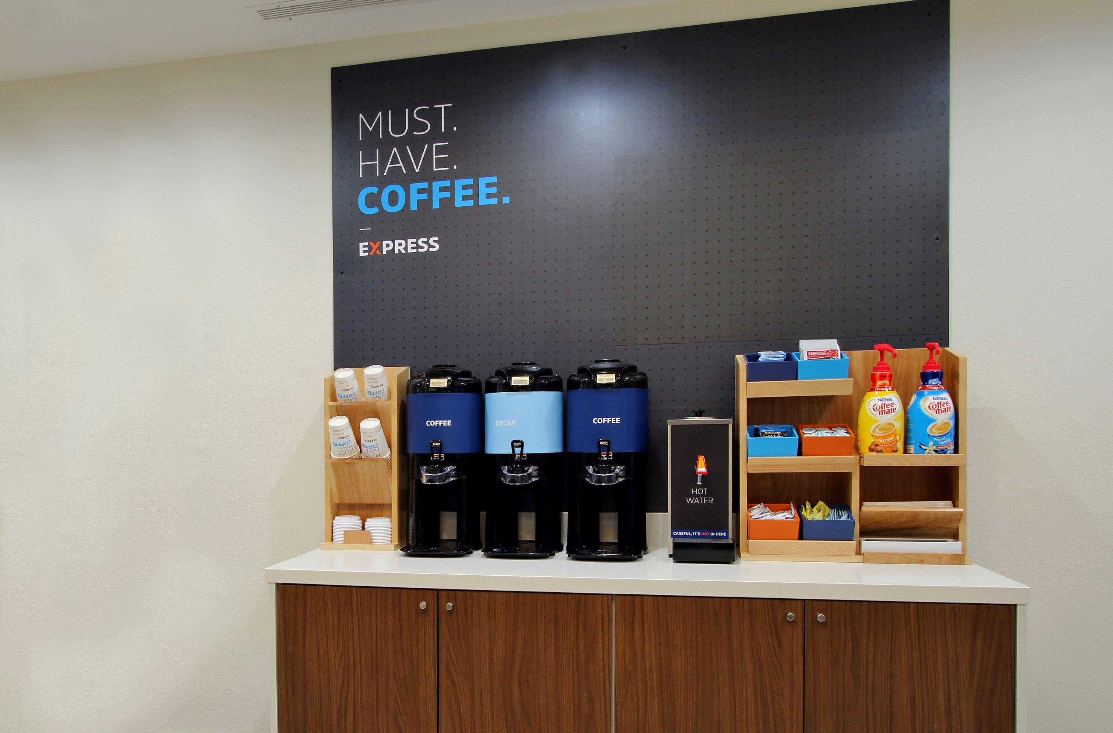 Holiday Inn Express & Suites Logan By Ihg Экстерьер фото